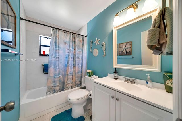7931 NW 10th Ct, Plantation, FL 33322