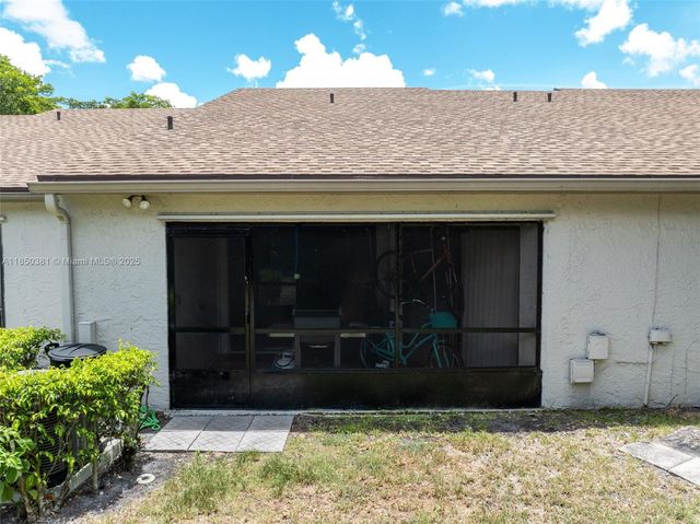 7931 NW 10th Ct, Plantation, FL 33322