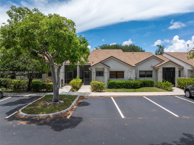 7931 NW 10th Ct, Plantation, FL 33322