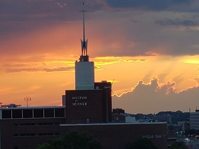 6 Whittier Pl 8P, Boston, MA 02114