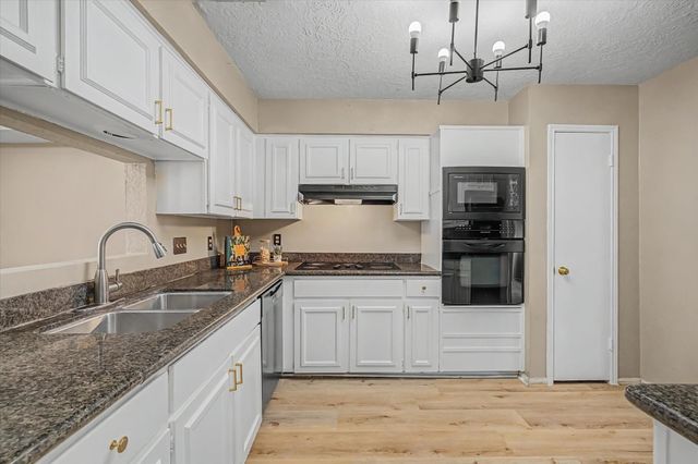 794 Thicket Lane, Houston, TX 77079