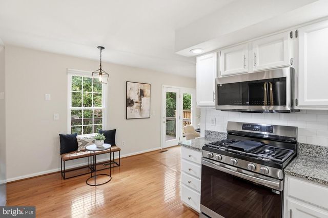 6428 OVERCOAT LN, Centreville, VA 20121