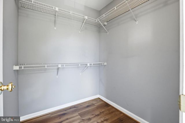 6428 OVERCOAT LN, Centreville, VA 20121