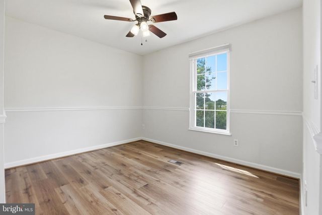 6428 OVERCOAT LN, Centreville, VA 20121