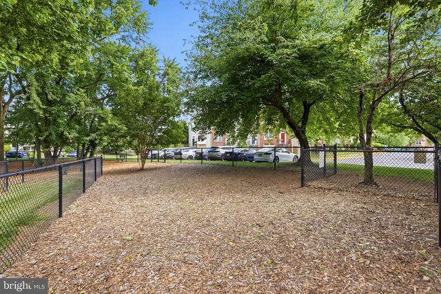 6428 OVERCOAT LN, Centreville, VA 20121