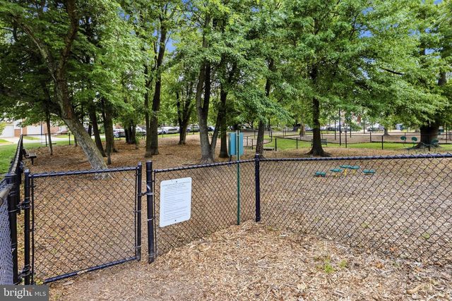 6428 OVERCOAT LN, Centreville, VA 20121