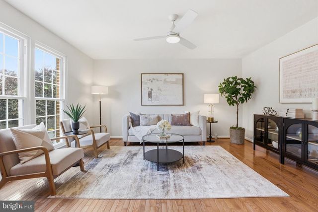 6428 OVERCOAT LN, Centreville, VA 20121