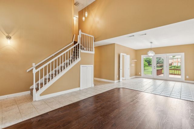 9434 Abbey Road, Irving, TX 75063