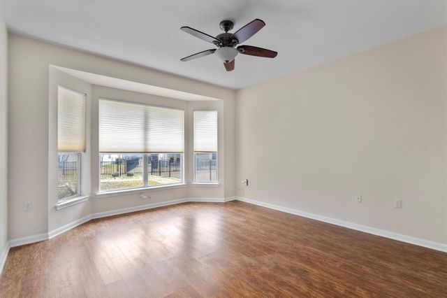 195 Whispering Wind DR, Georgetown, TX 78633