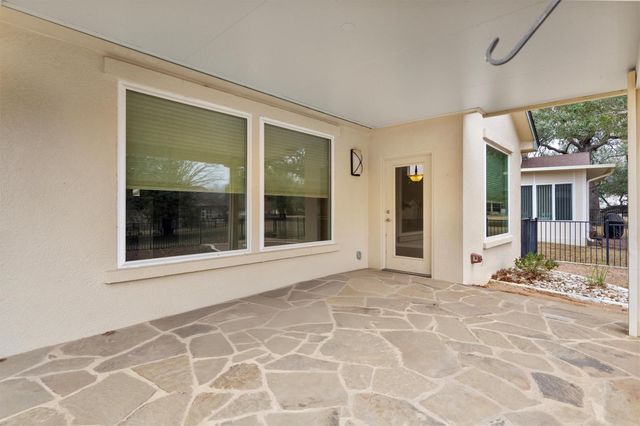 195 Whispering Wind DR, Georgetown, TX 78633