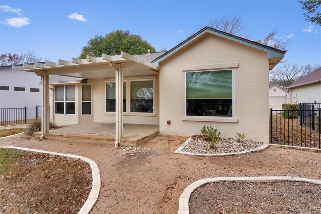 195 Whispering Wind DR, Georgetown, TX 78633