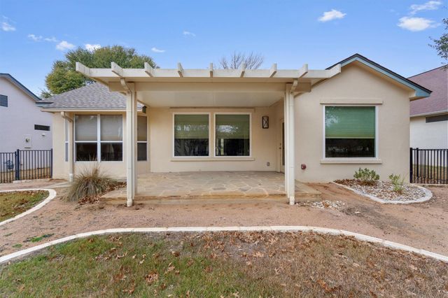 195 Whispering Wind DR, Georgetown, TX 78633