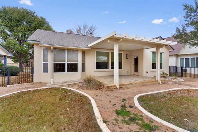 195 Whispering Wind DR, Georgetown, TX 78633