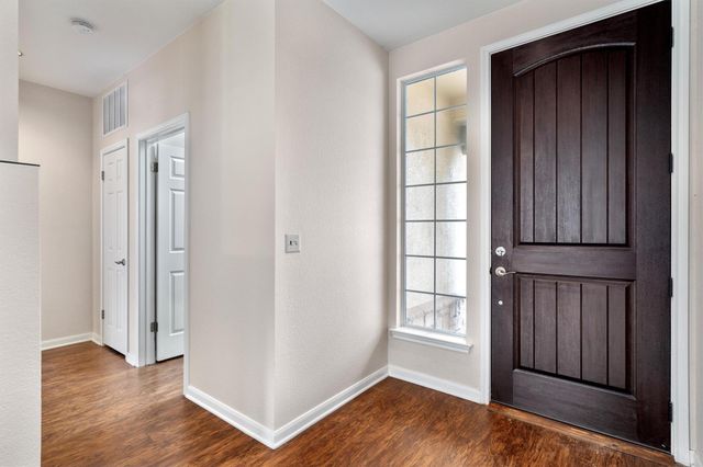 195 Whispering Wind DR, Georgetown, TX 78633