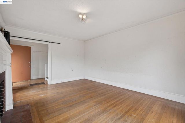 1227 E 33Rd St, Oakland, CA 94610