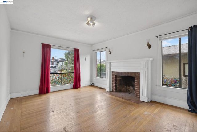 1227 E 33Rd St, Oakland, CA 94610
