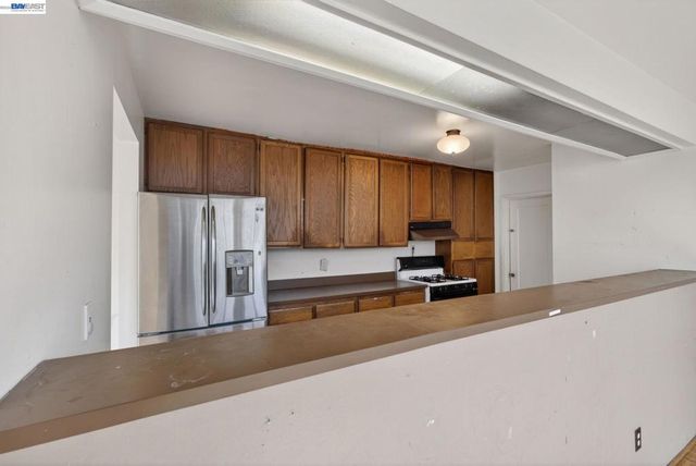 1227 E 33Rd St, Oakland, CA 94610