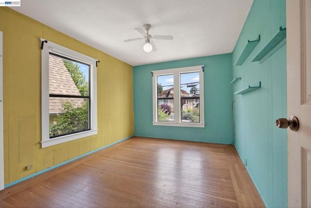 1227 E 33Rd St, Oakland, CA 94610