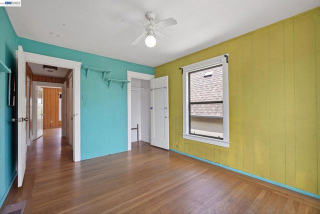 1227 E 33Rd St, Oakland, CA 94610