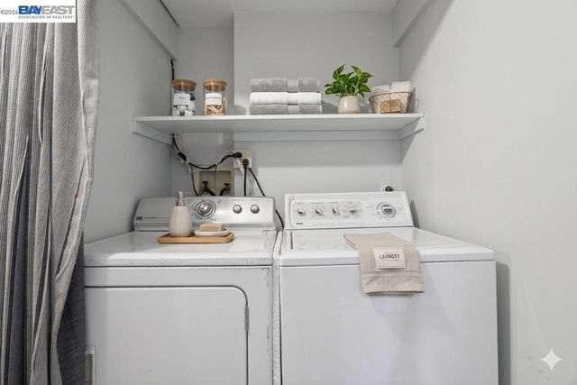 1227 E 33Rd St, Oakland, CA 94610