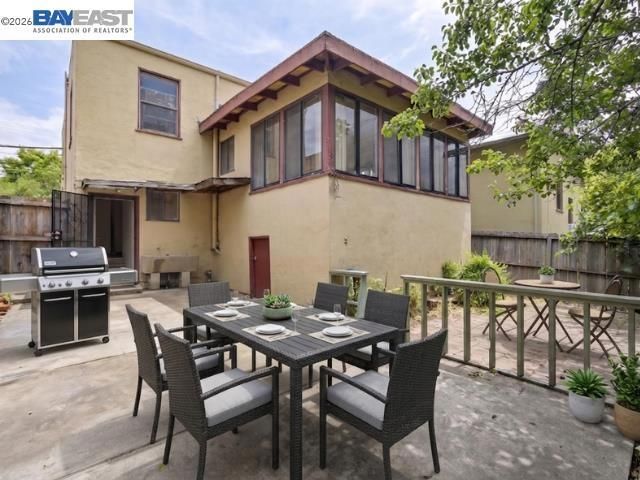 1227 E 33Rd St, Oakland, CA 94610