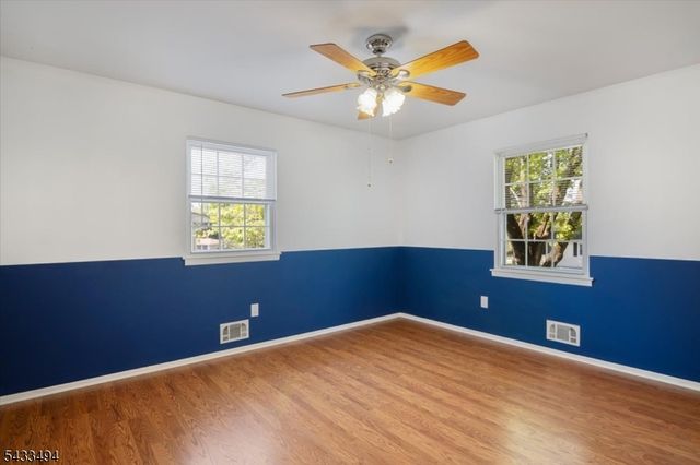 44 Summit Rd, Jefferson Twp., NJ 07438
