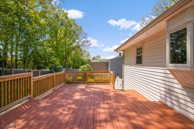 44 Summit Rd, Jefferson Twp., NJ 07438
