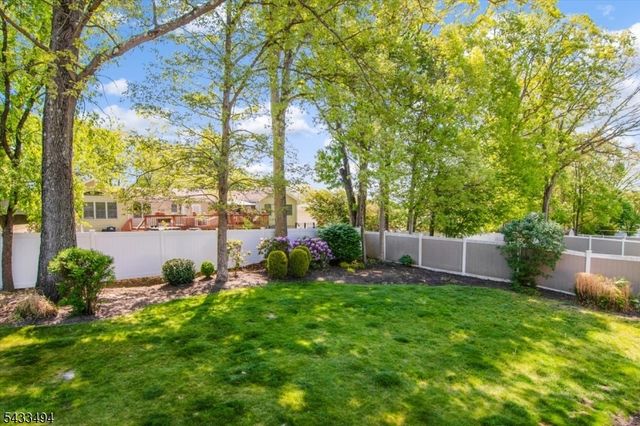 44 Summit Rd, Jefferson Twp., NJ 07438
