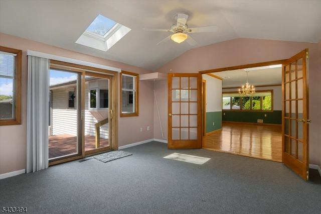 44 Summit Rd, Jefferson Twp., NJ 07438