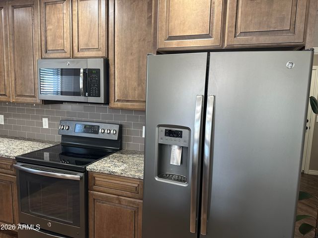 1059 W 5TH Avenue, Apache Junction, AZ 85120