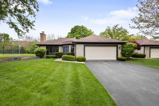 715 Tomlin Drive A1, Burr Ridge, IL 60527