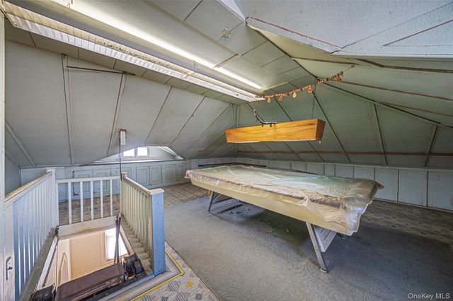 21 Park Avenue, Malverne, NY 11565