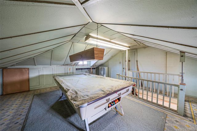 21 Park Avenue, Malverne, NY 11565