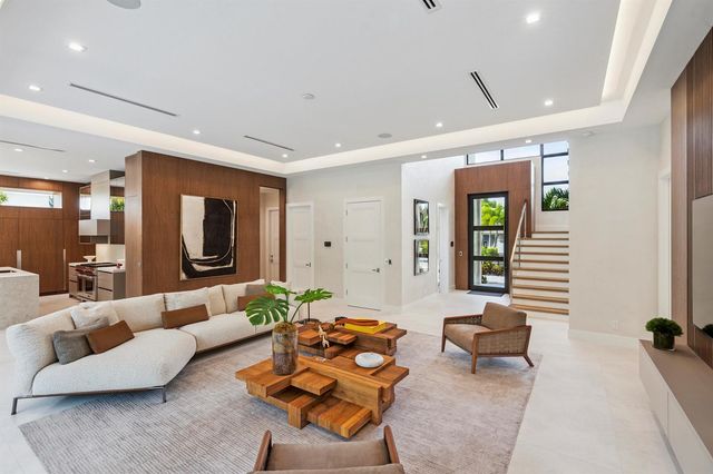 255 NE 3rd Street, Boca Raton, FL 33432