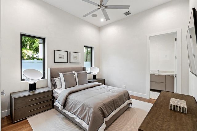 255 NE 3rd Street, Boca Raton, FL 33432