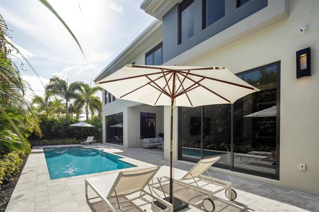 255 NE 3rd Street, Boca Raton, FL 33432