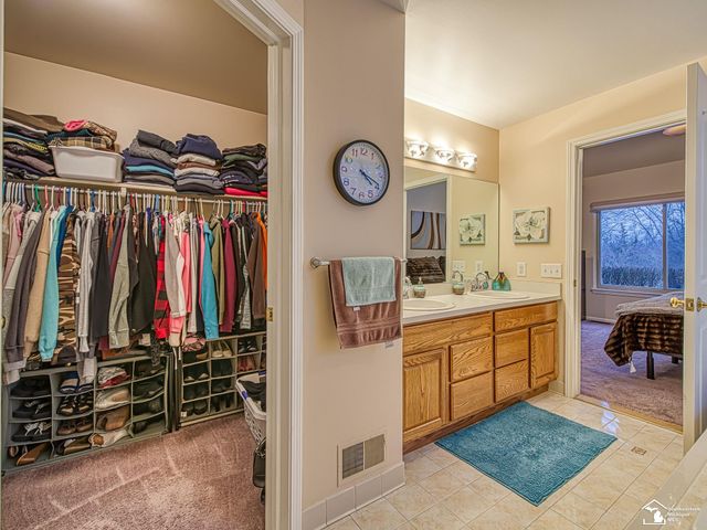 25247 Warren Drive, Brownstown Twp, MI 48134