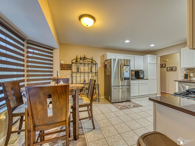 25247 Warren Drive, Brownstown Twp, MI 48134