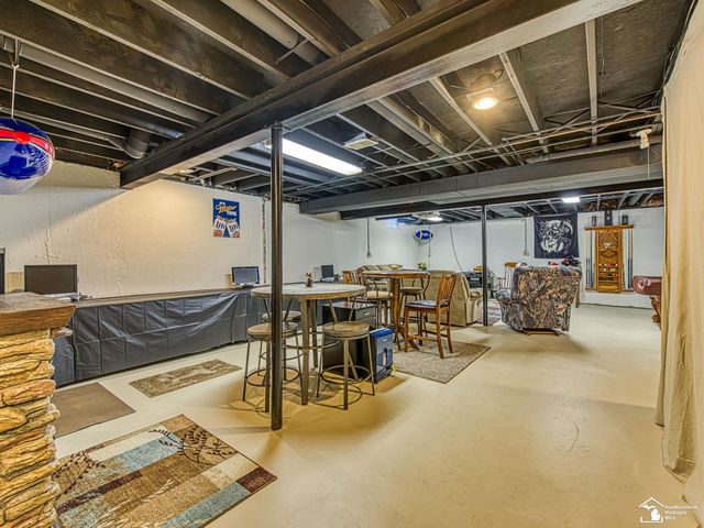 25247 Warren Drive, Brownstown Twp, MI 48134