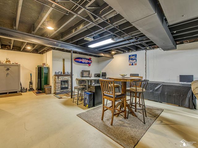 25247 Warren Drive, Brownstown Twp, MI 48134