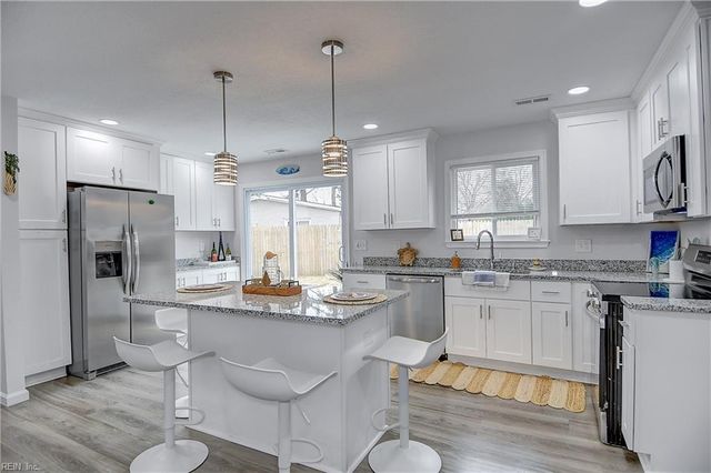 4304 Mineola DR, Chesapeake, VA 23325