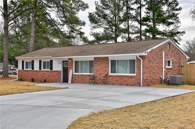 4304 Mineola DR, Chesapeake, VA 23325