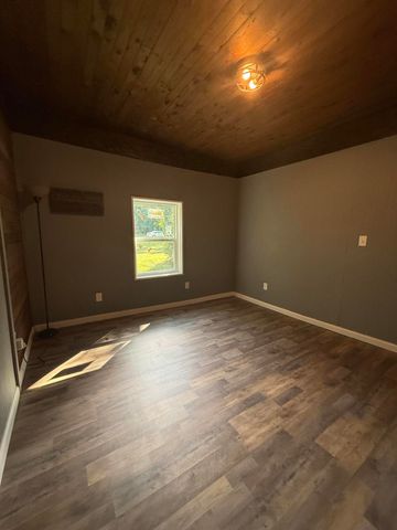 237 Higglentown Road, Pikeville, TN 37367