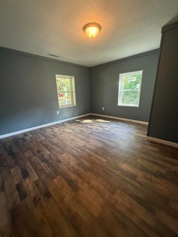 237 Higglentown Road, Pikeville, TN 37367
