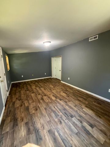 237 Higglentown Road, Pikeville, TN 37367