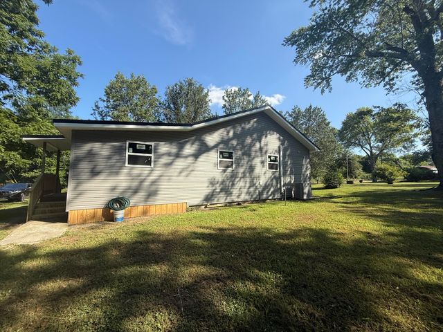 237 Higglentown Road, Pikeville, TN 37367