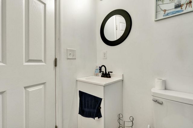 200 Queens Lane, Decatur, TN 37322