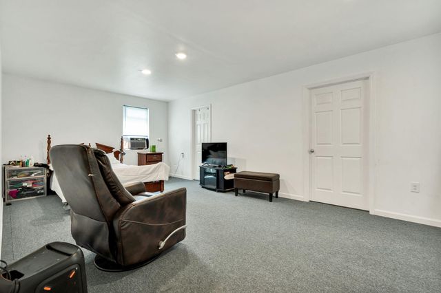 200 Queens Lane, Decatur, TN 37322