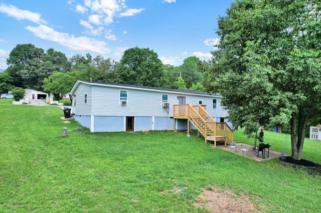 200 Queens Lane, Decatur, TN 37322