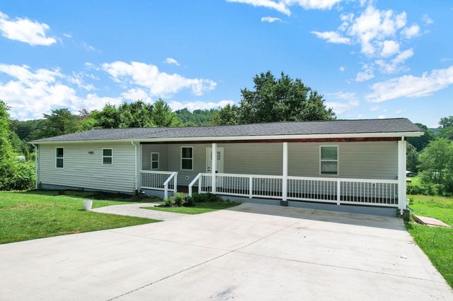 200 Queens Lane, Decatur, TN 37322